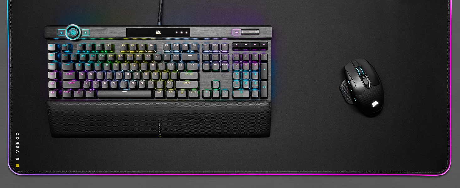 Килимок для миші Corsair MM700 RGB Extended - 930x400 мм - RGB підсвітка 360° - USB хаб - чорний