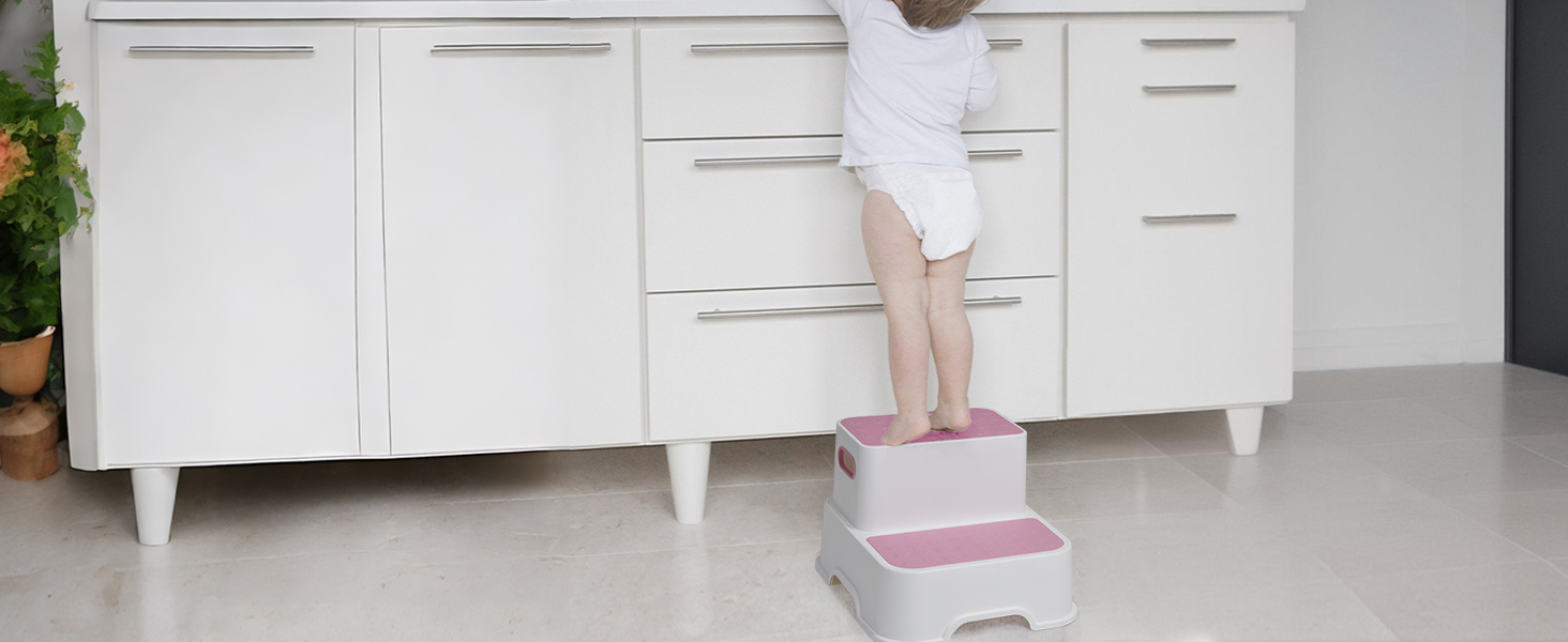 Дитяче сидіння на унітаз DEANIC з підставкою-сходинками, рожеве - для малюків від 1 до 6 років + 2 подушки та щітка