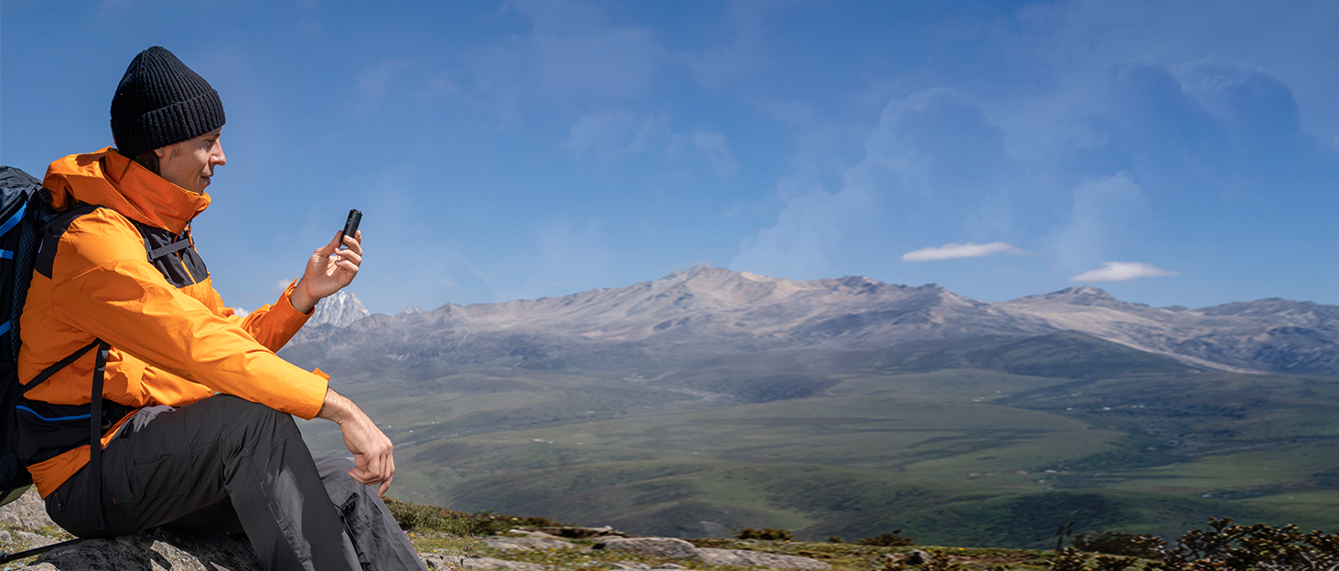 Портативна душова кабіна FLEXTAILGEAR Tiny Shower з помпою, 2.2м шланг, USB-C зарядка та 2 режими економії води, для відпочинку, подорожей, саду, пляжу та тварин