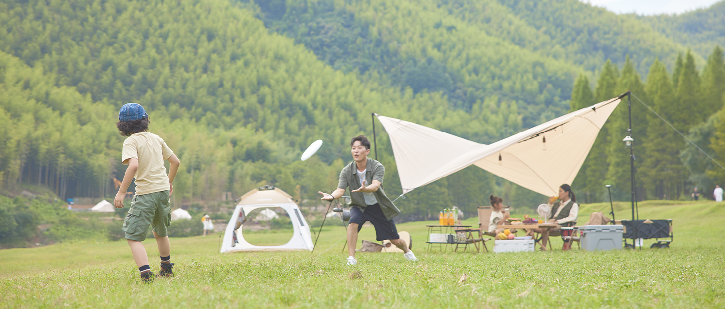 Розкладний шезлонг для відпочинку: зручний садовий стілець з регульованою спинкою, чорний (72 см)