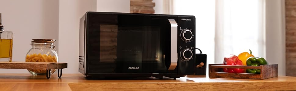 Мікрохвильова піч Cecotec ProClean 3030 20л, 700Вт, чорна: з грилем, покриттям Ready2Clean, 6 рівнів потужності, таймер 30хв