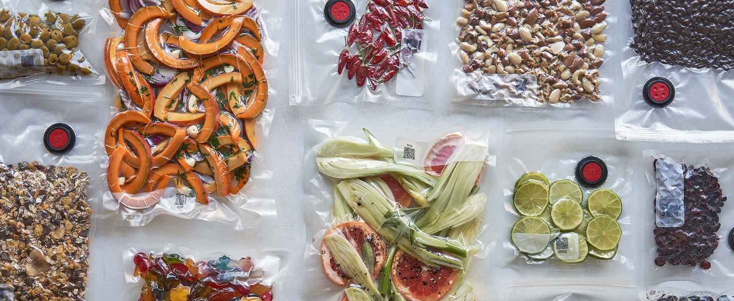 Набір ZWILLING Fresh & Save: контейнери для зберігання продуктів з вакуумним насосом (9 шт.) з нержавіючої сталі, M-18 см, L-24 см