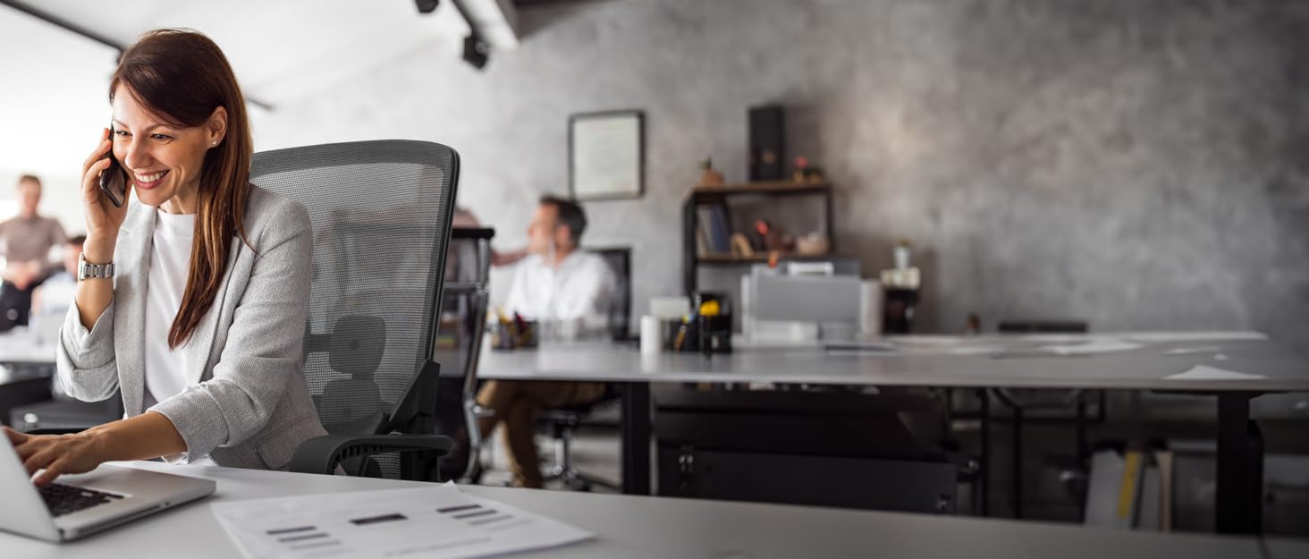 Стіл письмовий регульований по висоті MARK ADLER Leader 7.4 White, 140x70 см, білий, з пам'яттю, сенсорним керуванням, кабелепроводом, тримачем для навушників та напоїв