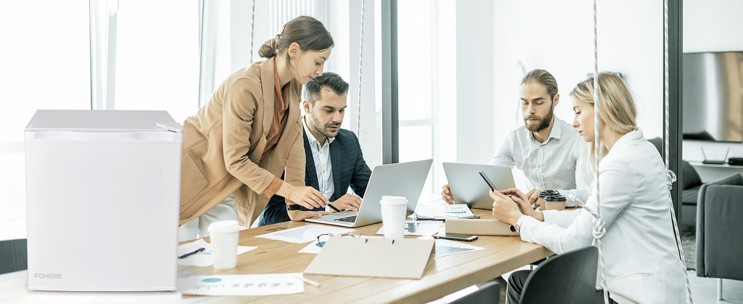 Міні-холодильник FOHERE 46L з відділенням для льоду | Компактний холодильник з регулюванням температури, енергозберігаючий, тихий | Ідеальний для офісу, кемпінгу та геймінгу | Змінний бік відкривання дверцят | Білий