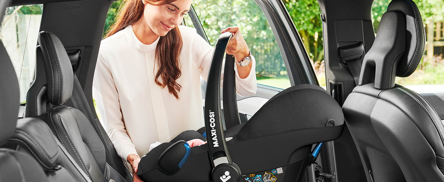 Автокрісло для новонароджених Maxi-Cosi Pebble Pro i-Size (0-12 місяців, 45-75 см), Essential Black