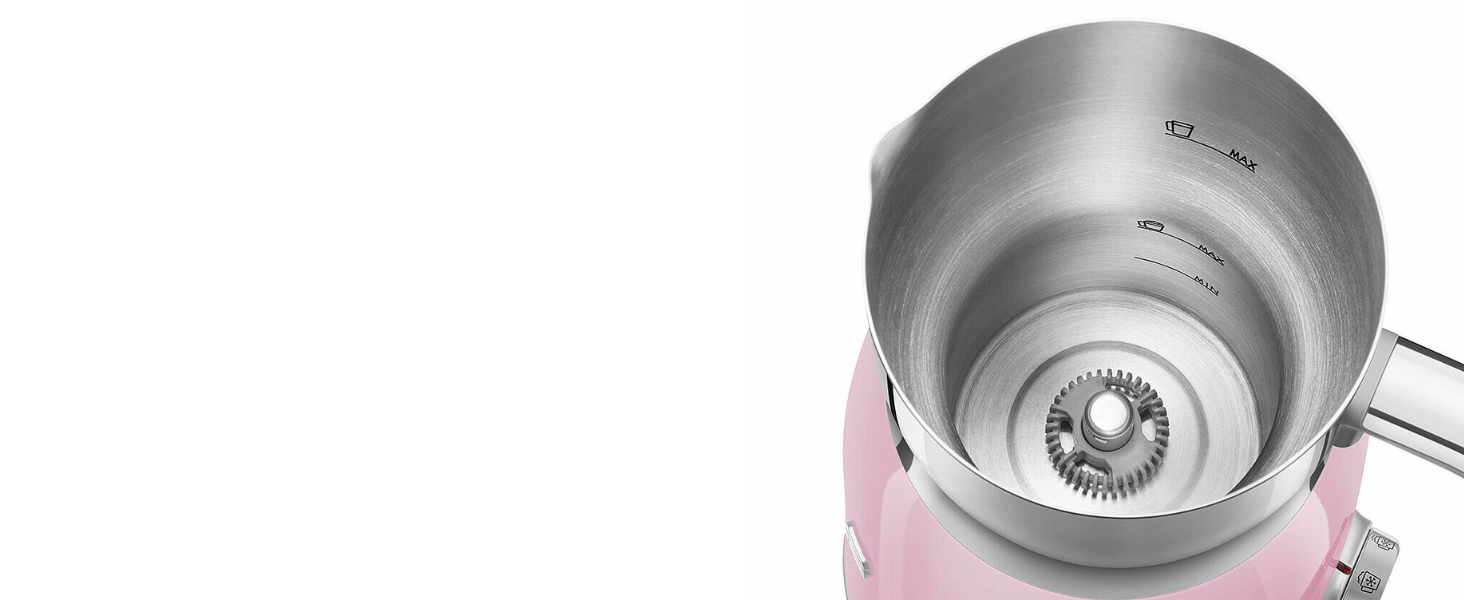 Пінсуватель молока Smeg MFF11BLEU, мультифункціональний, індукційна система, 6 програм, ручна функція, скляна колба 600 мл, мірна кришка, вбудований переливач, 500W, чорний