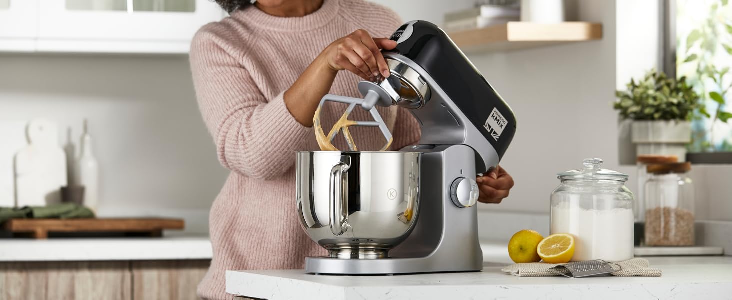 Кухонна машина KENWOOD kMix KMX750BK чорного кольору, стандартного розміру