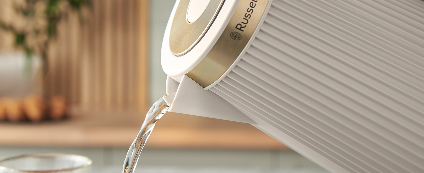 Електричний чайник Russell Hobbs Brontë Stone 1.7L, 2400W з матовим дизайном та золотистими акцентами