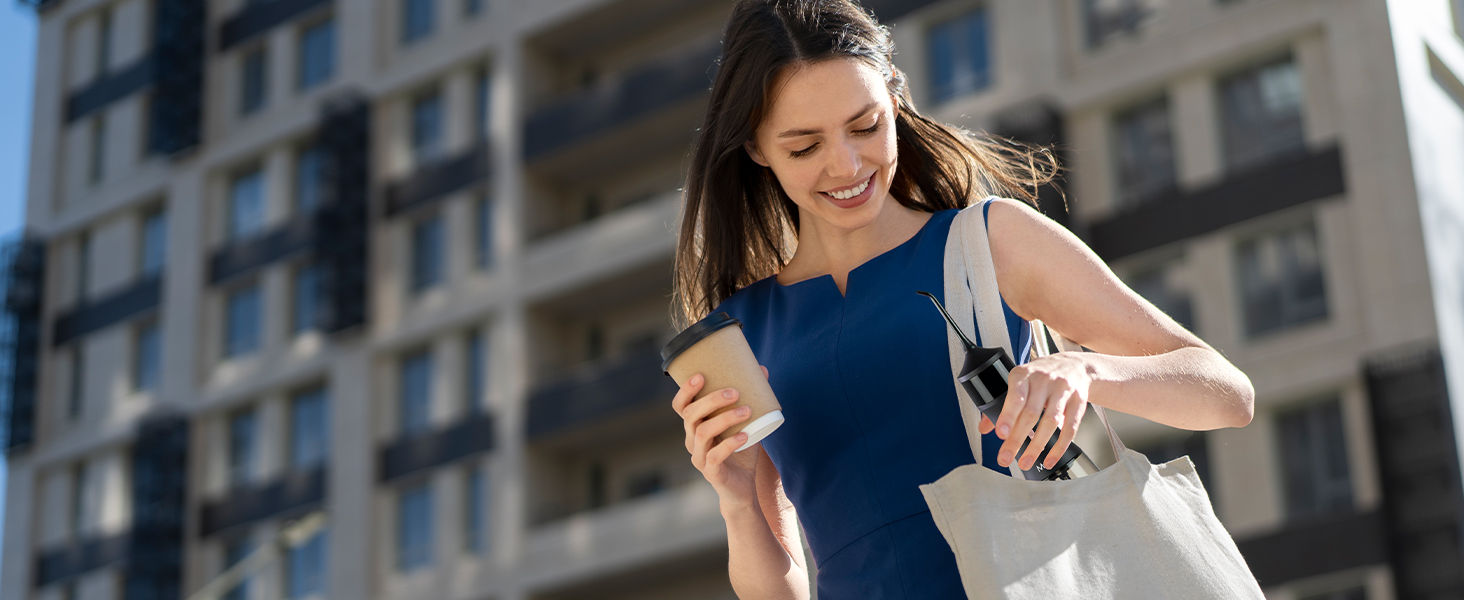 MySmile LP221: Бездротовий ірigator для зубів з UVC стерилізацією, 335 мл, OLED-дисплей, 4 режими, 8 насадок, для дому та подорожей, чорний