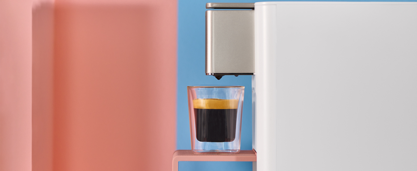 Кавомашина Tchibo Qbo ICONIC Pantone™ Premium з 16 капсулами для еспресо, кави та кави Grande, компактний інноваційний дизайн, колір Sky Blue + 16 капсул