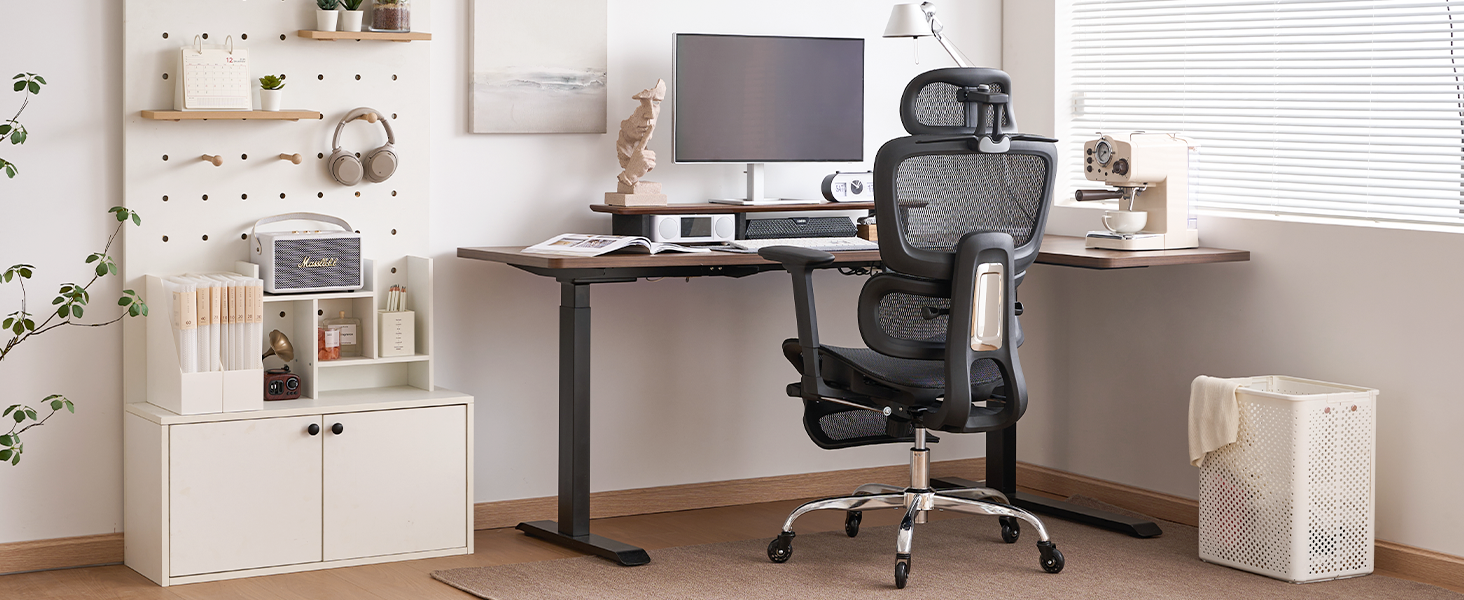 Ергономічне крісло для офісу з підніжкою та подушкою для шиї, 5-рівневе регулювання спинки, 2D підтримка попереку, 3D підлокітники/підголівник, функція нахилу 145°, сітчасте сидіння, гумові колеса, чорний колір, Pro