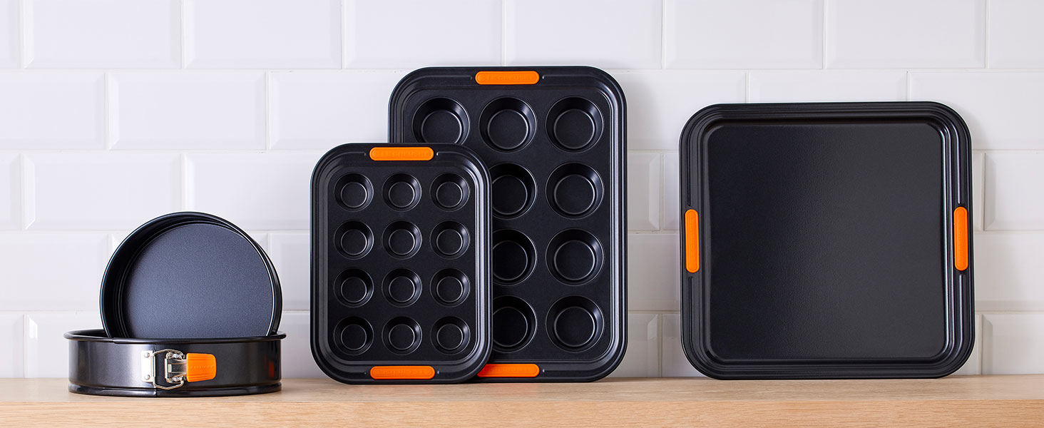 Форма для випічки Le Creuset, прямокутна, 23,5 x 13,5 см, з антипригарним покриттям, для закваски, з вуглецевої сталі, антрацит/помаранчевий