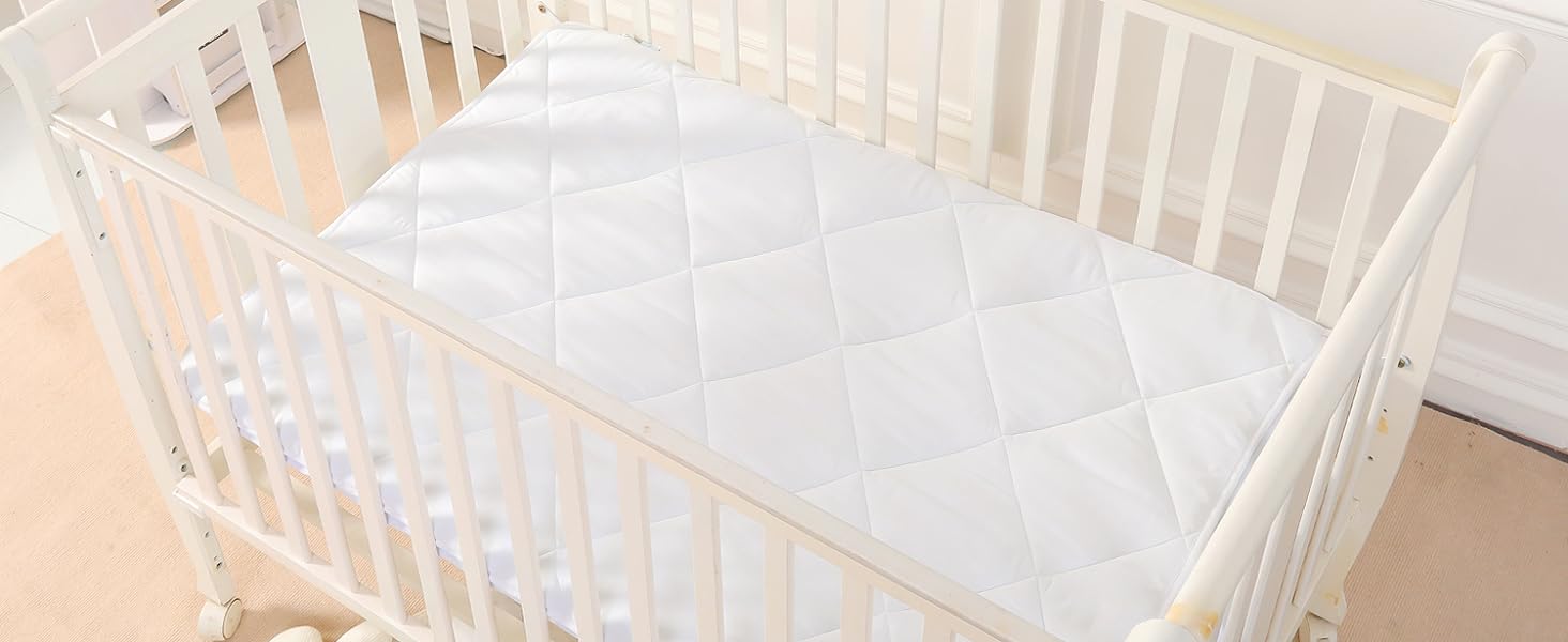 Дитяча ковдра SUPERBE BEBE з м'якої бавовни Oeko-Tex - 100x135 см Дитяча ковдра для дітей в 10 кольорах - Затишний плед подарунок для дівчинки або хлопчика Двосторонній, м'який і дихаючий (100x135см, Hero Bot)