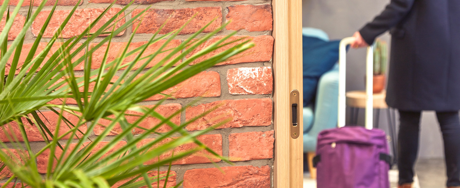 Розумний сейф для ключів Master Lock Smart Connected з Bluetooth та кодовим замком, настінний вуличний кейс з військовим шифруванням, 12.7 x 8.3 x 5.9 см