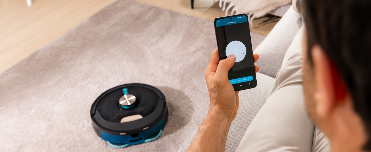 Робот-пилосос та робот-мийник Cecotec Conga M100 X-Treme з AI та керуванням через додаток. Потужність всмоктування 20000Pa, штучний інтелект, силіконова щітка Anti-Tangle, обертові мопи, автономність до 220м²