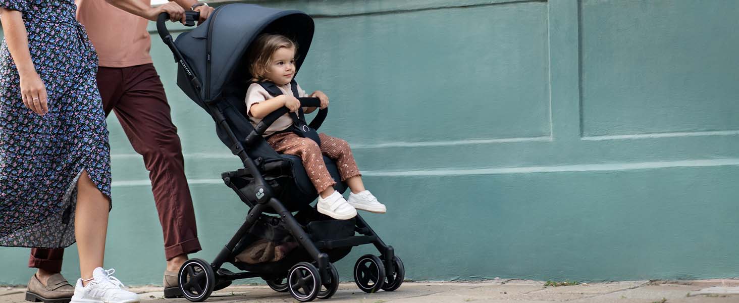 Дитяча коляска Maxi-Cosi Lara2 Essential Black, 0-4 роки, до 22 кг, легка та компактна, 3 положення для сну, складна
