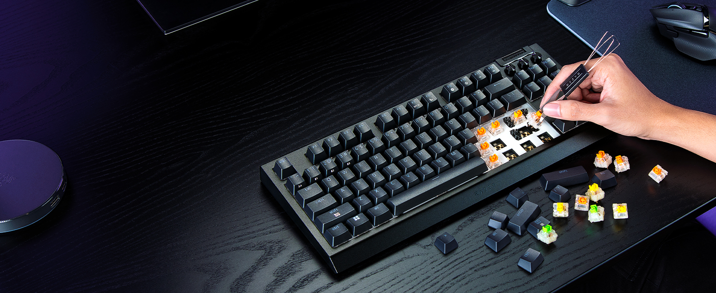 Механічна ігрова клавіатура Razer BlackWidow V4 TKL HyperSpeed з Green Switch (RGB Chroma, 6 макро-клавіші, QWERTZ DE-Layout)