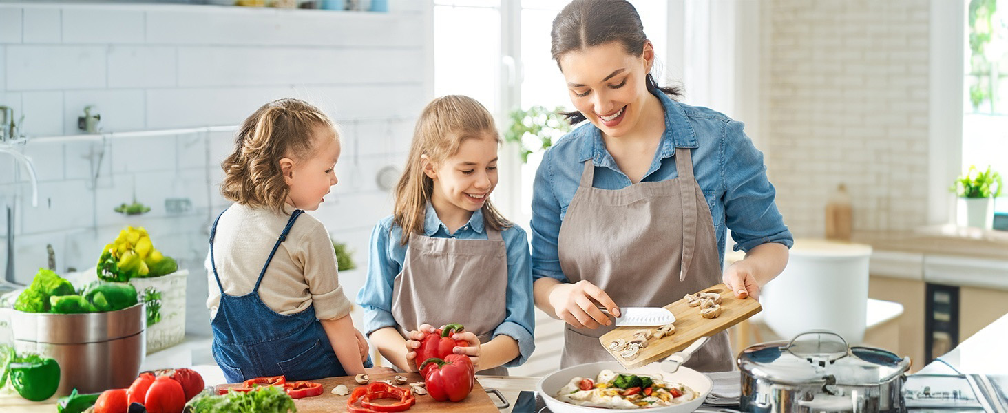 17-ти частинний набір каструль з знімним ручками: Набір посуду Induktion з антипригарним покриттям для всіх типів плит, придатний для миття в посудомийній машині (молочний білий)