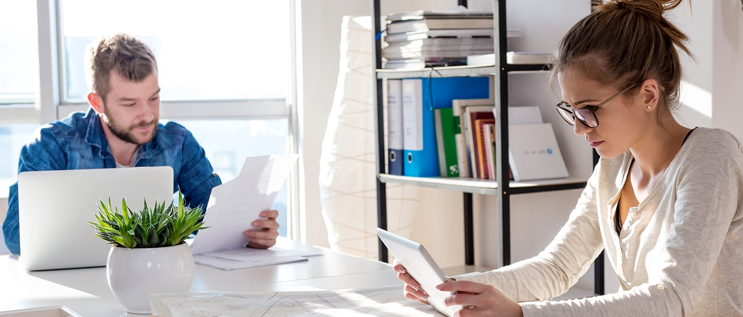 Крісло офісне Vinsetto Ergonomic з сітчастою спинкою, роліками, підтримкою попереку та шиї, регулюванням висоти та нахилу, 58x62.5x112-120см, Рожеве