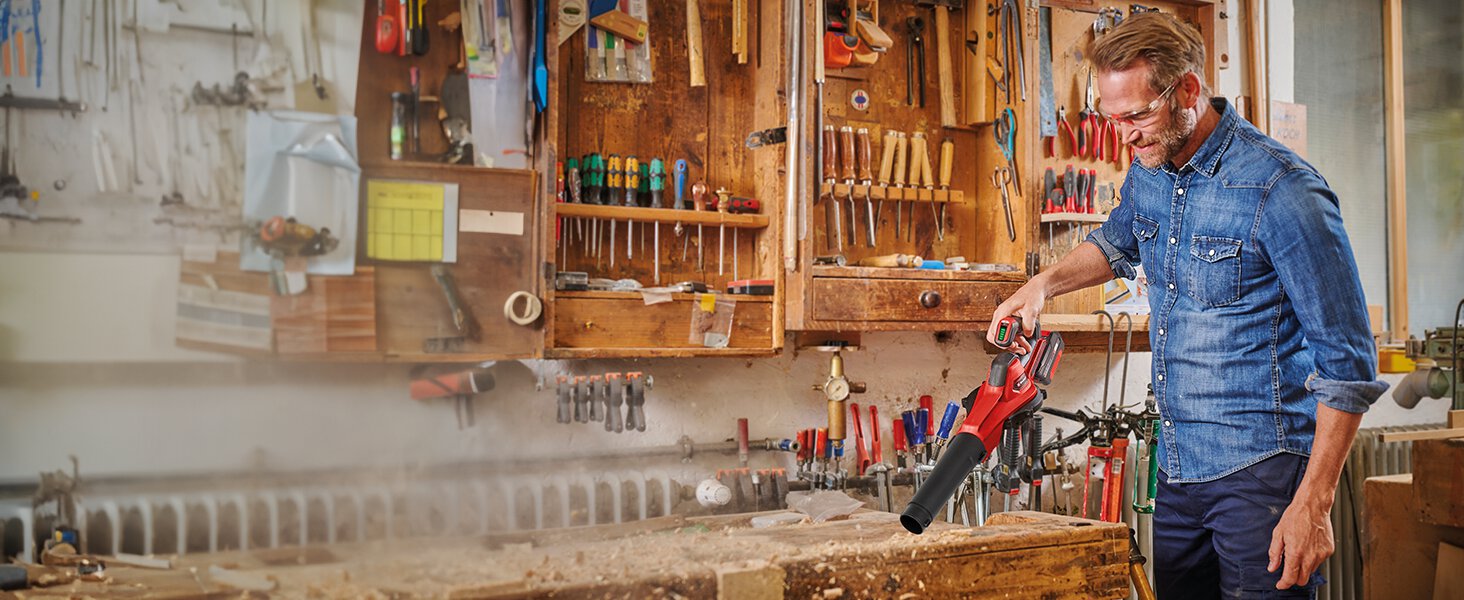 Einhell GE-UB 18/250 Li E-Solo: Акумуляторний повітродув Power X-Change (18 В, 250 км/год, 3 насадки, регулювання швидкості, без акумулятора + акумулятор 4.0Ah та зарядний пристрій)