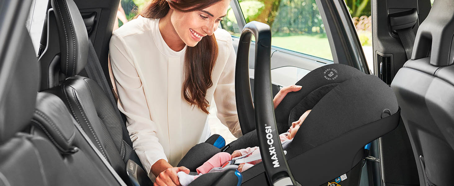 Автокрісло для новонароджених Maxi-Cosi Pebble Pro i-Size (0-12 місяців, 45-75 см), Essential Black