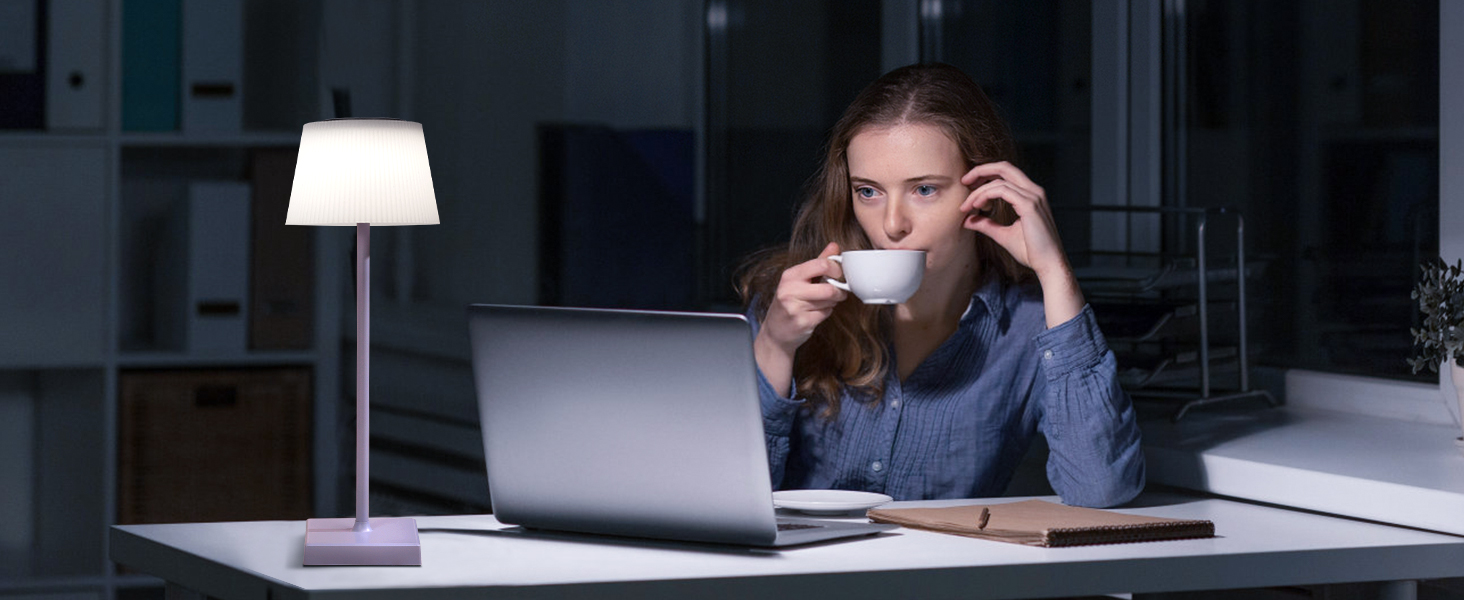 LED лампа Aigostar на акумуляторі, торшери бездротові, торшер з сенсорним керуванням, регулювання яскравості, 3 колірні температури, нічник IP54 вологостійкий для дому та саду, спальня, вітальня, ресторан, сад - (фіолетовий)