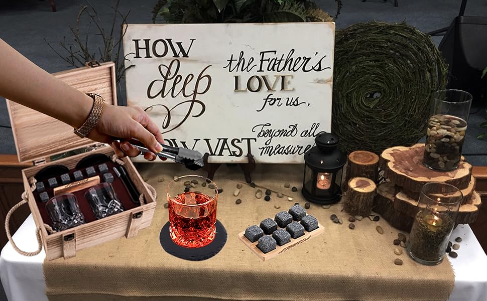 Подарунковий набір для віскі: 2 склянки 300 мл, 8 гранітних каменів для охолодження, 2 підставки, пінцет, рецепти коктейлів, дерев'яна коробка. Ідеальний подарунок чоловікові, татові на Різдво/День народження