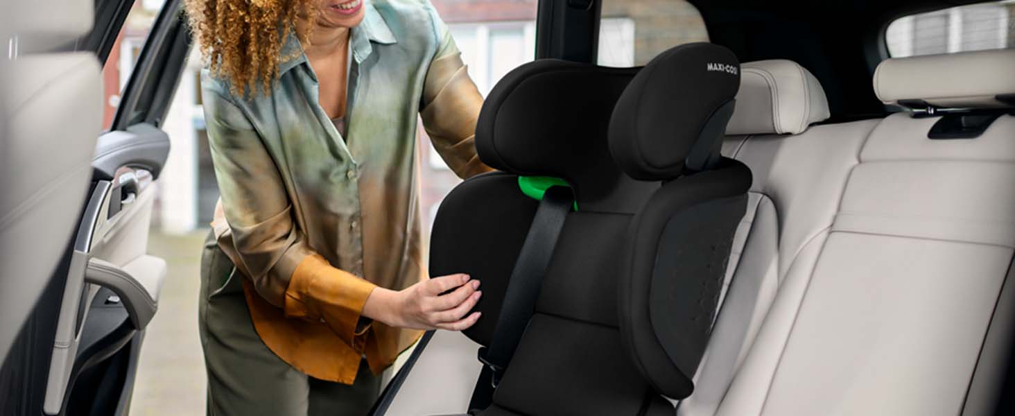 Автокрісло Maxi-Cosi Tanza i-Size, 3,5-12 років, 100-150 см, регулювання підголівника, портативне, з G-CELL захистом, Full Black