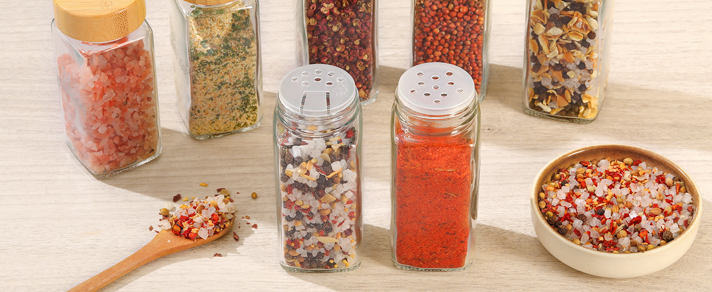 Набір скляних банок для спецій з дерев'яними кришками з акації, 24 шт по 120 мл