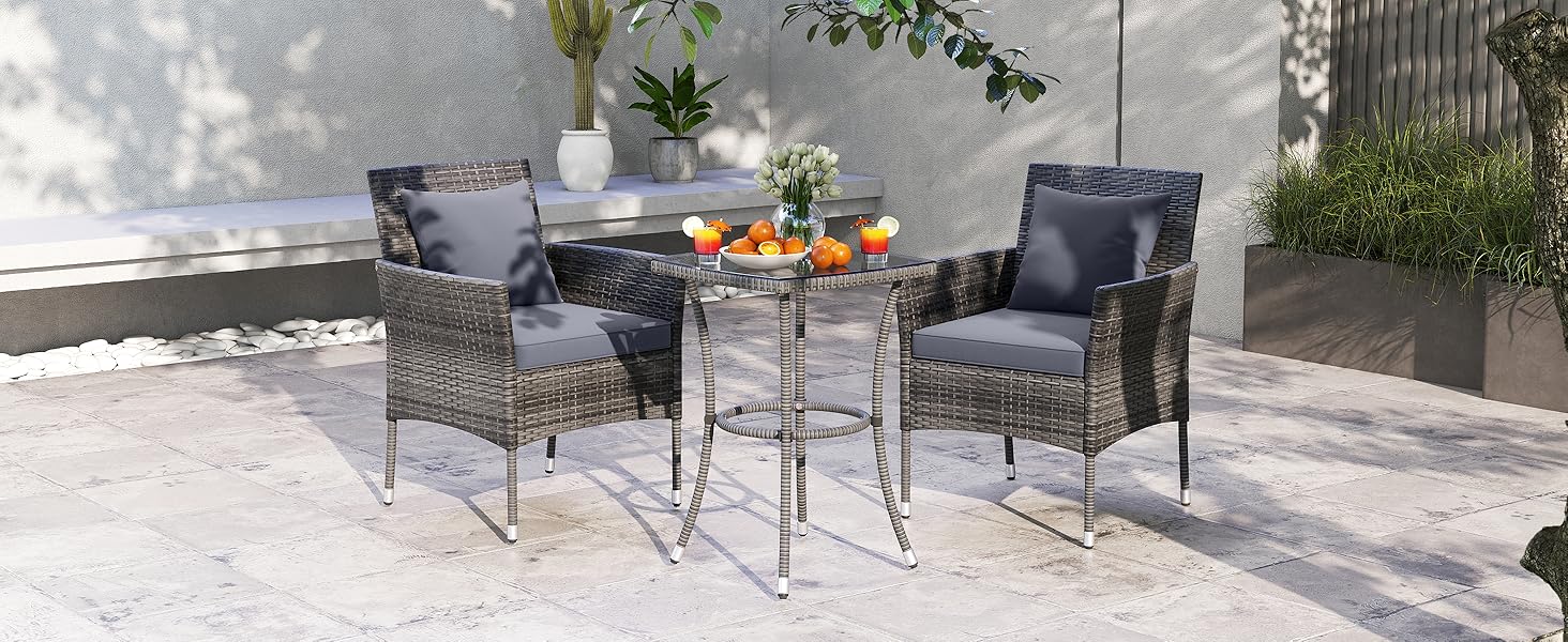 Набір садових меблів GIANTEX для балкона: стіл та 2 стільці з ротангу, комплект на 2 особи, з подушками (бежевий)