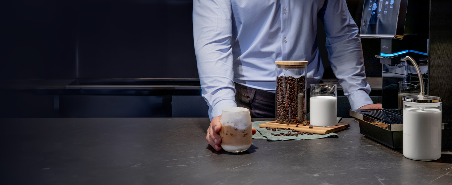 Кавомашина автоматична Cecotec Cremmaet Touch OCS 1450W з TFT-екраном та системою Thermoblock, 15 bar, 1.5л резервуар для води, 290г для кавових зерен, 600мл для молока, автоматичне очищення