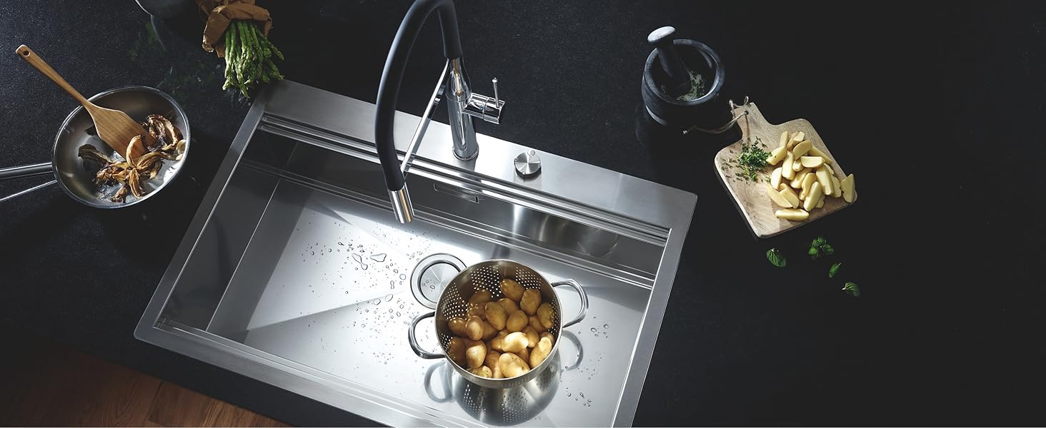 Змішувач кухонний GROHE Essence з висувним душем, поворотний 360°, хром - 30294000
