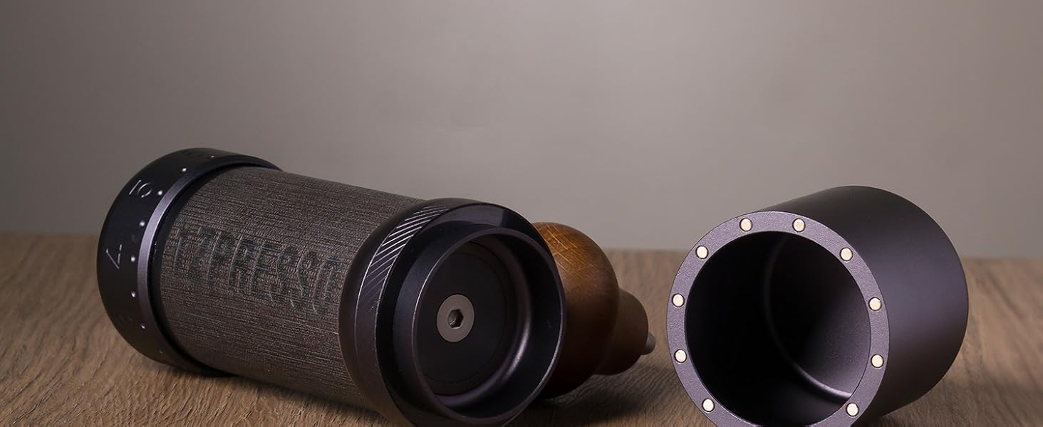 Кавомолка ручна 1Zpresso J-Ultra, сірий колір, конічні жорна, складний руків'я, магнітний контейнер 40г, регулювання помелу, швидка кавомолка для еспресо