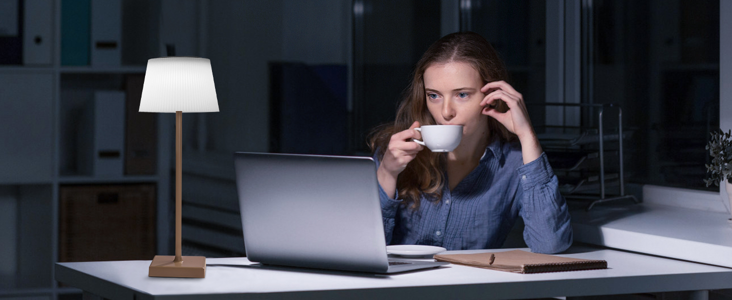 Aigostar LED акумуляторна настільна лампа бездротова, торшер з сенсорним керуванням, 3 режими кольору, IP54 вологозахист, для дому та саду (Світло-коричневий)