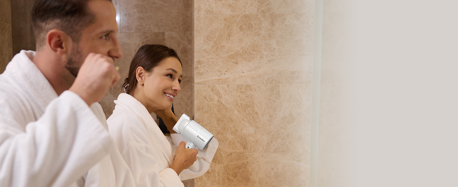 Компактний іонізуючий фен для волосся 2000W, складаний дорожній фен з дифузором та стилізуючою насадкою, швидке сушіння, білий