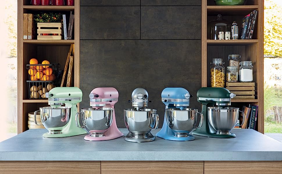 Кухонна машина KitchenAid Artisan: планетарний міксер з чашами з нержавіючої сталі 4.8 л та набором із 5 аксесуарів, чорний чавун