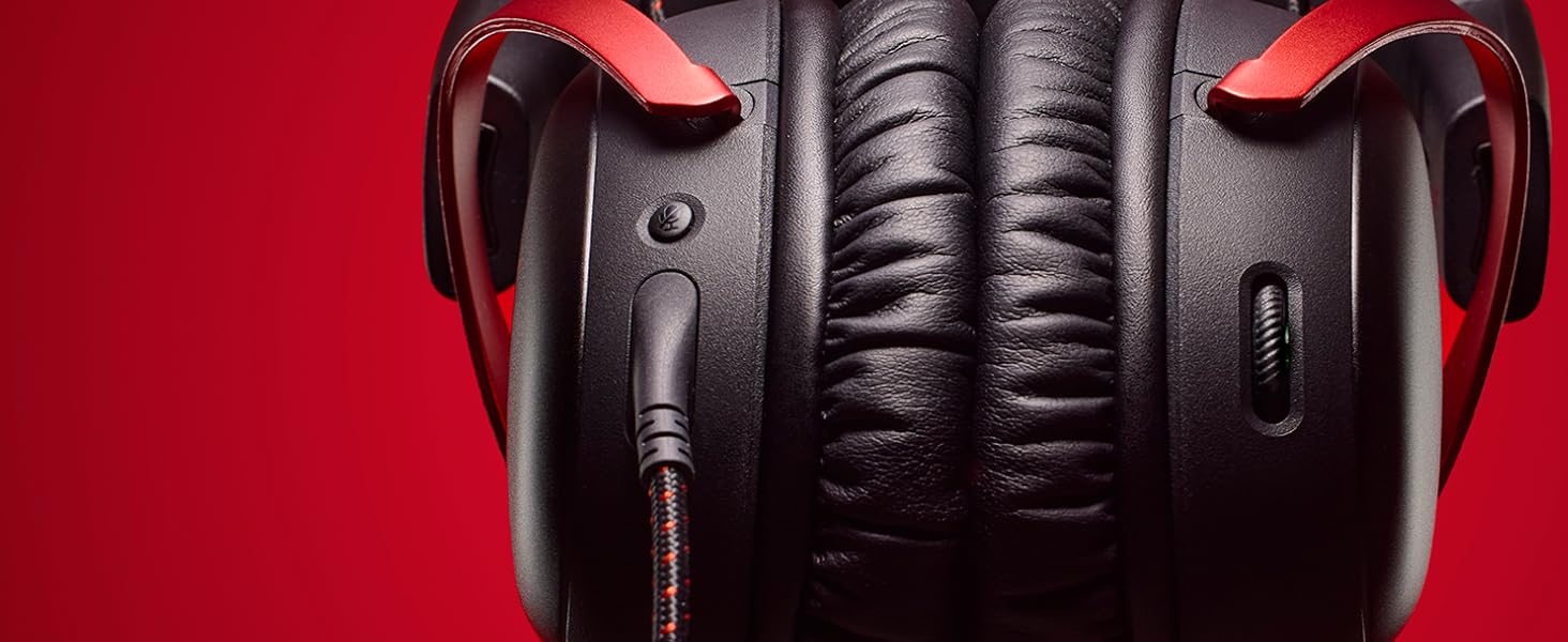 Ігрова гарнітура HyperX Cloud III: 53 мм драйвери, пам'ятна піна, DTS, мікрофон з шумозаглушенням, USB-C/USB-A/3,5 мм, для PC, PS5, PS4, Xbox, Switch, Mac, чорний/червоний, 2023 Edition