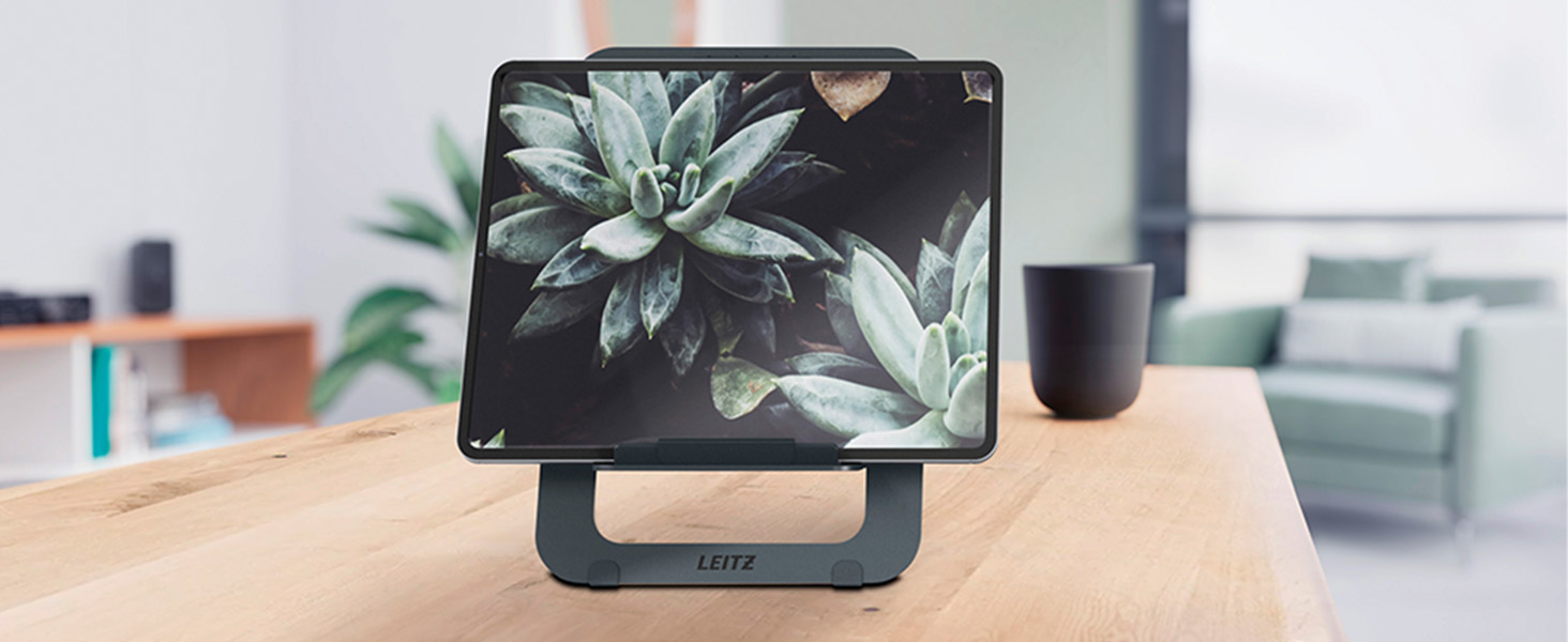 Підставка для ноутбука Leitz Ergo, регульована по висоті, для ноутбуків 13'-15', з 80% переробленого пластику, 6 положень висоти та кута, компактна, 100% перероблювана, алюміній Ultra-Flat, темно-сірий