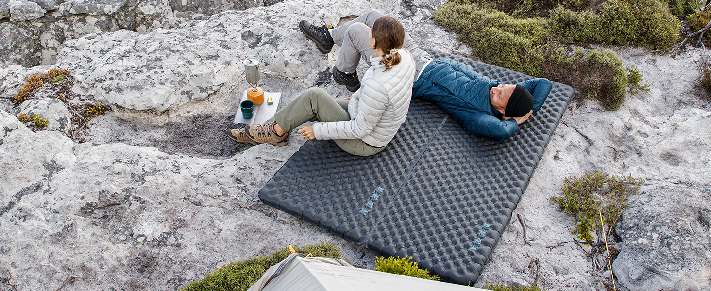 Самонадувний спальний килимок Naturehike 5.8R/3.5R - Value Camping Sleeping Pad, Надувний килимок для кемпінгу, Портативний килимок для сну, Одномісний надувний матрац для сну для трекінгу, Піших прогулянок, Альпінізму, Туристичного туризму, Outdoor (прямокутно-зелений стандарт)