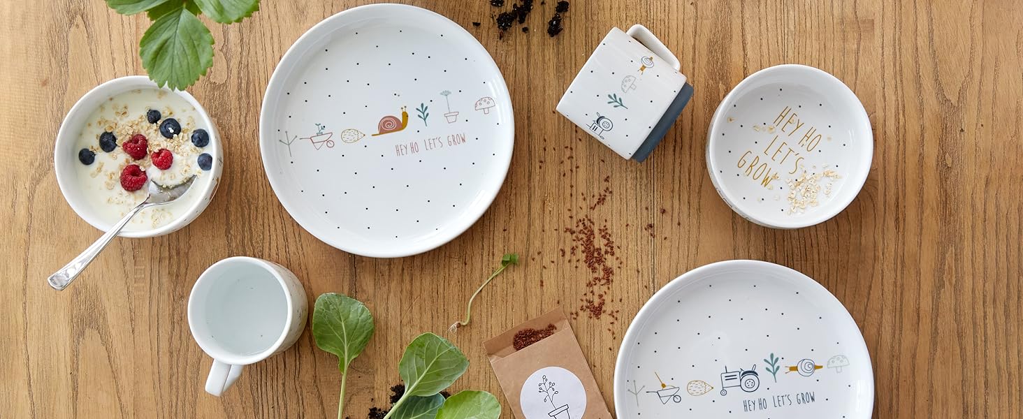 Набір дитячого посуду LÄSSIG Garden Explorer: тарілка, миска, чашка з силіконовим кільцем (червоний)