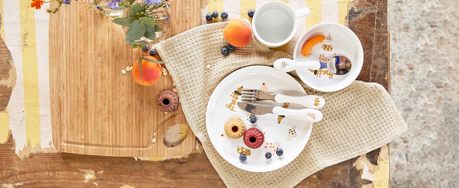 Набір дитячого посуду LÄSSIG Garden Explorer: тарілка, миска, чашка з силіконовим кільцем (червоний)