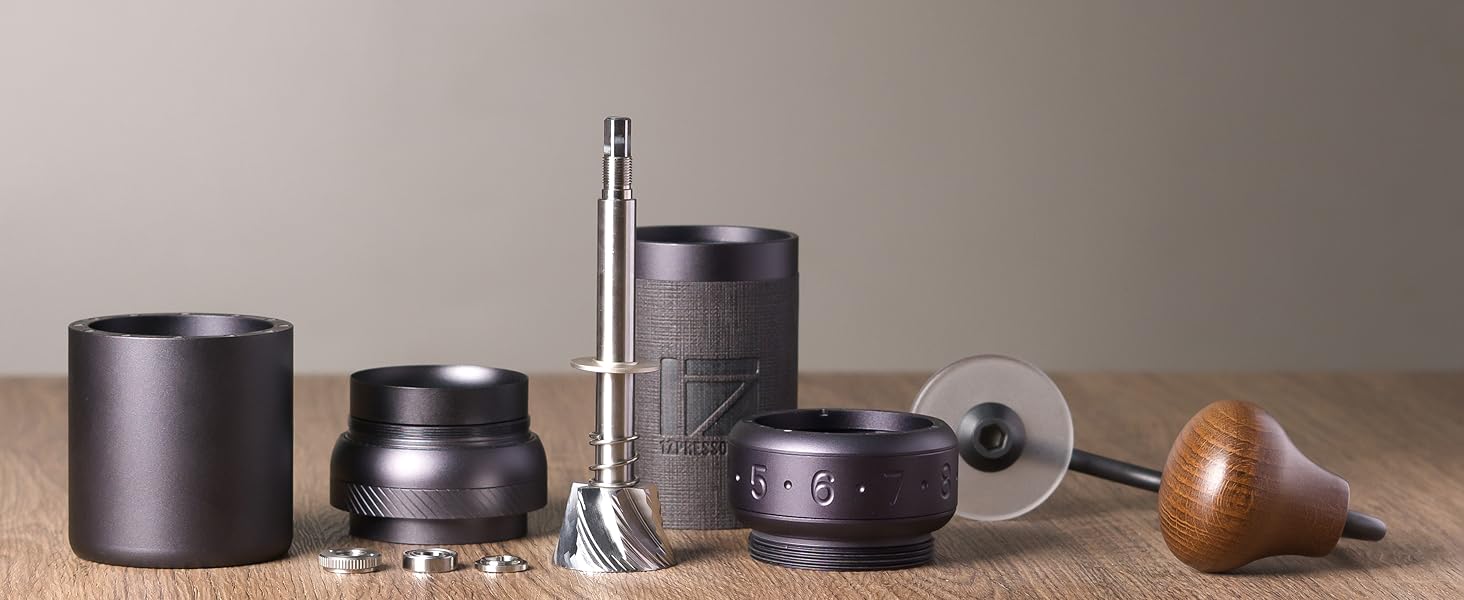 Кавомолка ручна 1Zpresso K-Ultra Eisengrau з конічним жорном з нержавіючої сталі, інтуїтивним налаштуванням та контейнером 40г, у кейсі