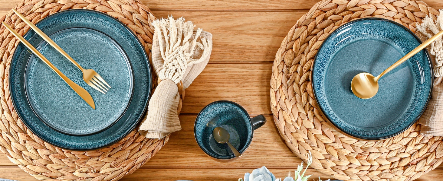 Набір посуду SÄNGER Vigo Kombiservice 30 тг. для 6 осіб: тарілки, чашки, паста, стелінг. Блакитний посуд з чорним обідком. Мікрохвильовка, посудомийна машина, стійкий до подряпин.