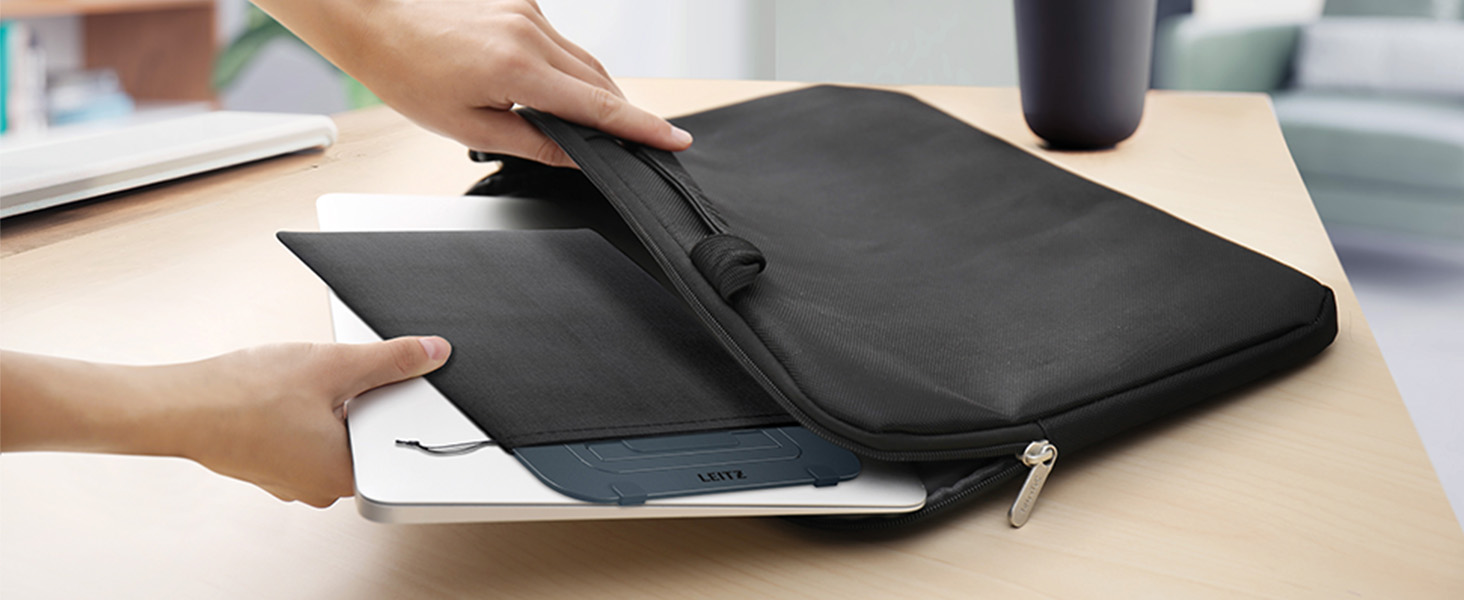 Підставка для ноутбука Leitz Ergo, регульована по висоті, для ноутбуків 13'-15', з 80% переробленого пластику, 6 положень висоти та кута, компактна, 100% перероблювана, алюміній Ultra-Flat, темно-сірий