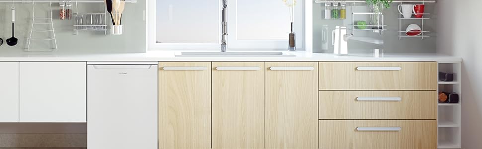 Міні-холодильник Cecotec Bolero CoolMarket TT 107: 107 л, клас E, регулювання температури, ящик для овочів, морозильна камера, тиха робота, чорний/білий