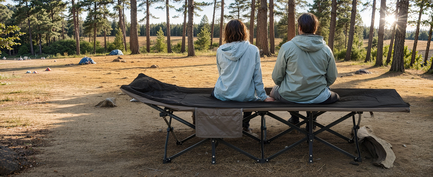 Розкладне кемпінгове ліжко OVERMONT з матрацом, 190x70x40 см, витримує до 250 кг, тканина Оксфорд, з кишенею та сумкою для перенесення, чорне