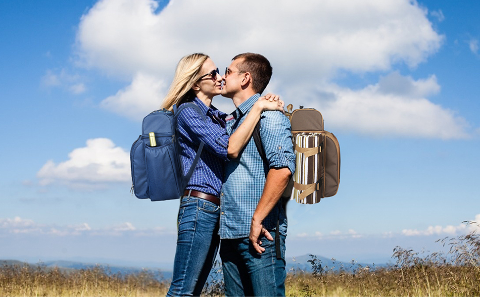 Набір для пікніка Hap Tim на 2 особи з ізольованим холодильником, тримачем для вина, флісовою ковдрою та столовим прибором (EU-36083-BL), світло-блакитний