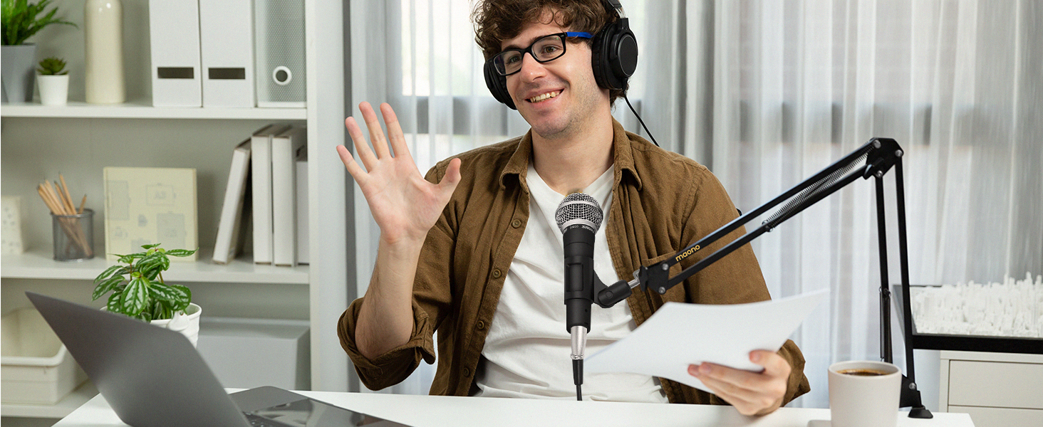 Мікрофон Maono з кріпленням-стійкою для подкастів, геймінгу, стрімінгу та запису - BA20, чорний