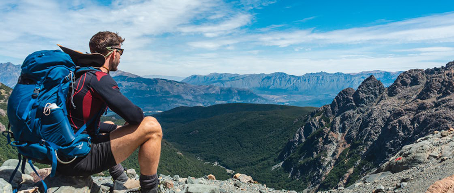 Портативний зарядний акумулятор 60000mAh 45W з LED-дисплеєм та ліхтариком, 7 виходів, чорний. Powerbank для кемпінгу та подорожей