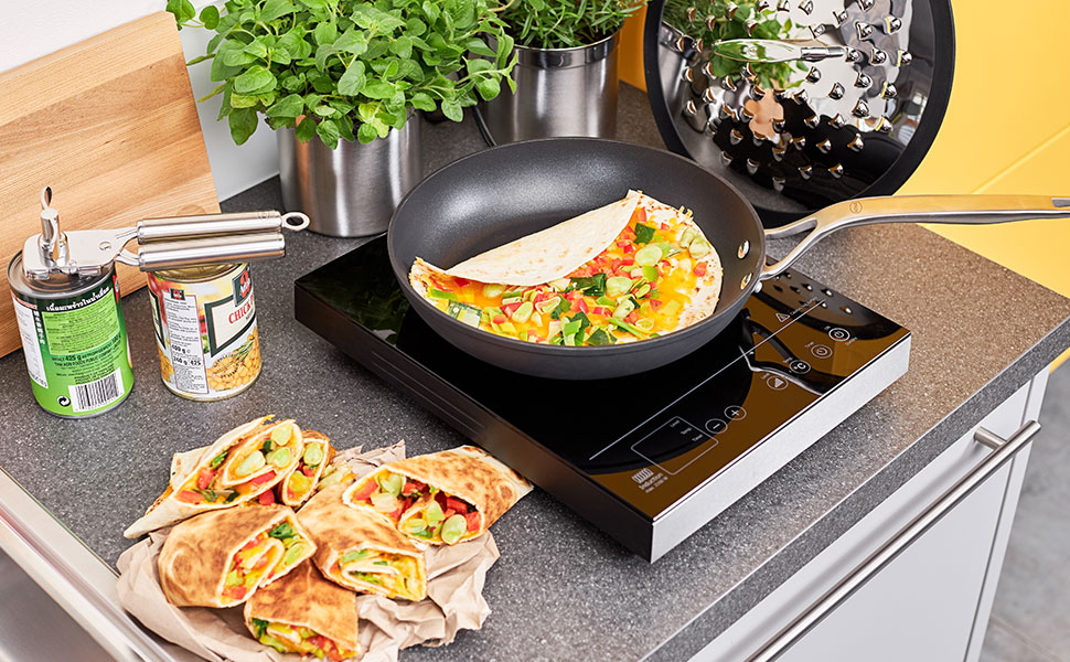 Преса для імбиру та часнику RÖSLE з відкидним ситом, нержавіюча сталь 18/10, придатна для миття в посудомийній машині (з відкривачем для банок)